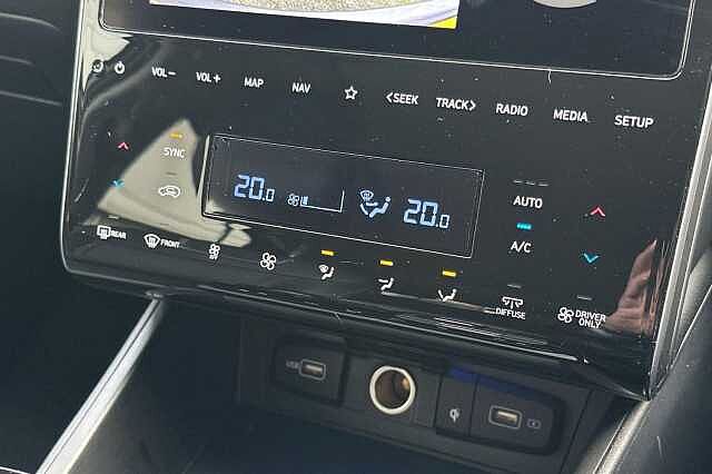 Hyundai TUCSON 1.6 TGDi Hybrid 230 Ultimate 5dr 2WD Auto Shimmering Silver