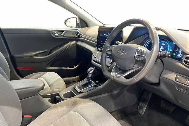 Hyundai IONIQ 1.6 GDi Hybrid Premium 5dr DCT
