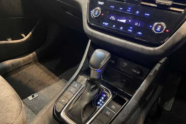 Hyundai IONIQ 1.6 GDi Hybrid Premium 5dr DCT