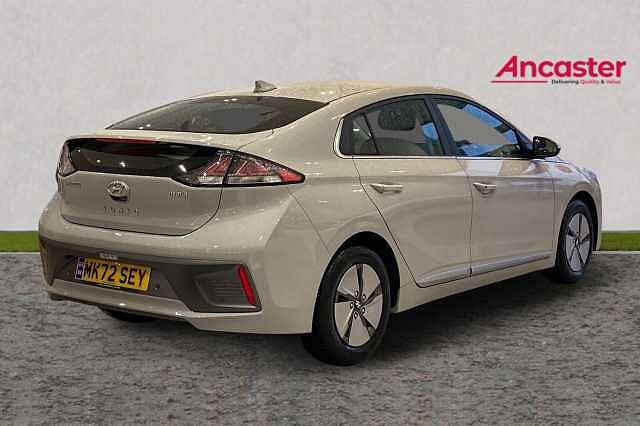 Hyundai IONIQ 1.6 GDi Hybrid Premium 5dr DCT