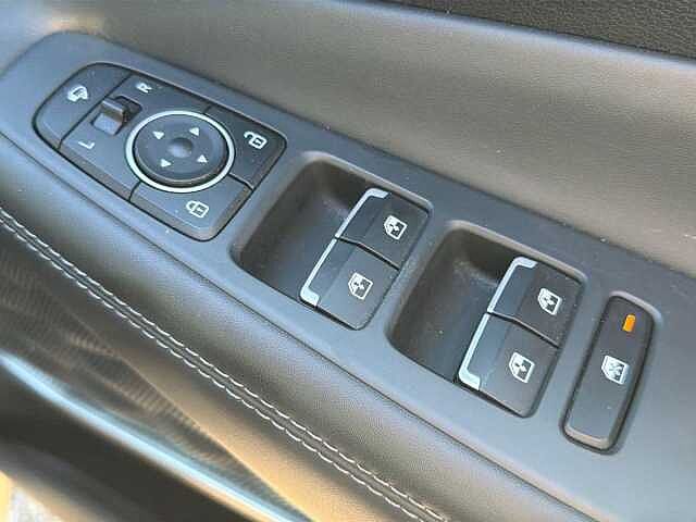 Hyundai SANTA FE 1.6 TGDi Hybrid Ultimate 5dr Auto Magnetic force