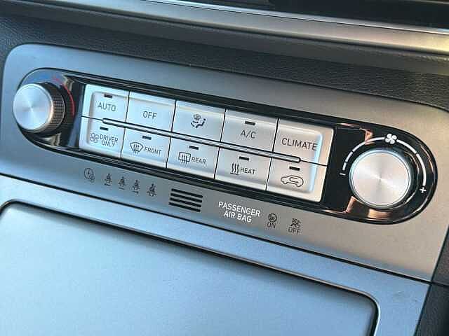 Hyundai KONA 100kW SE Connect 39kWh 5dr Auto lid - Atlas white