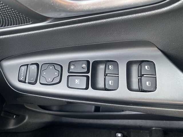 Hyundai KONA 1.6 GDi Hybrid Ultimate 5dr DCT